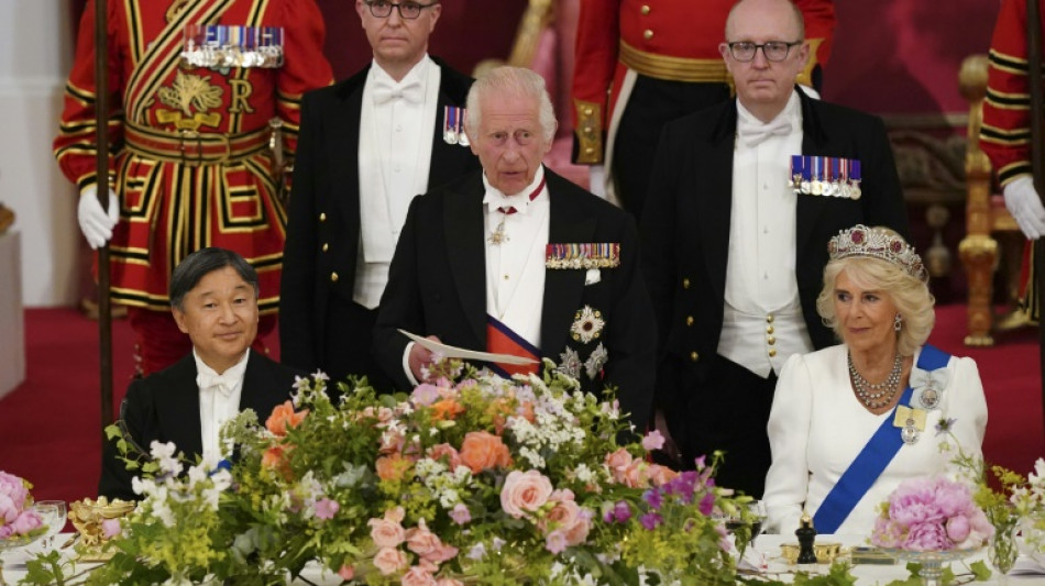 Carlos III celebra la "amistad" con Japón en banquete para la pareja imperial en Londres