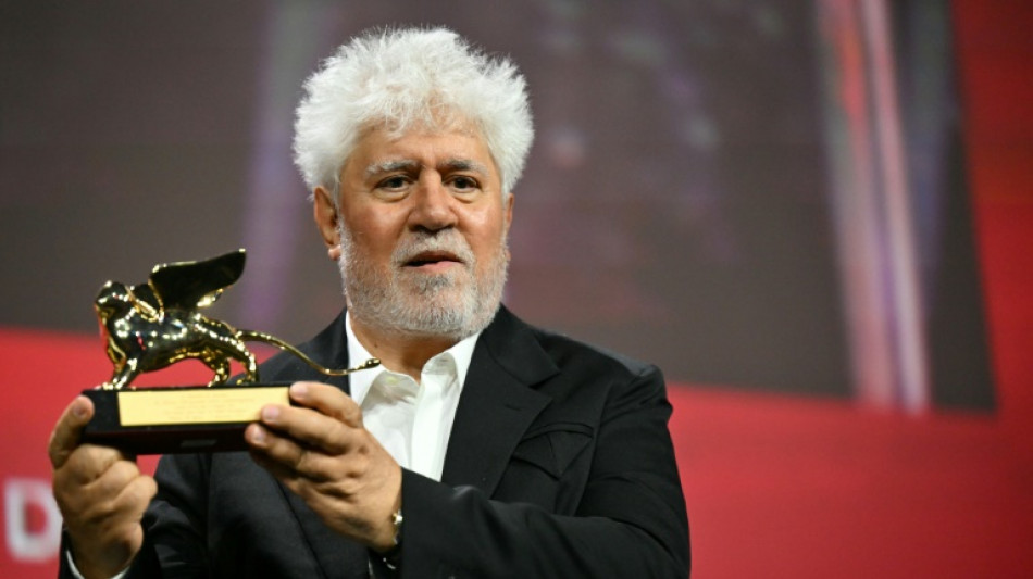 Pedro Almodóvar ganha Leão de Ouro por 'The Room Next Door'