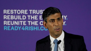 Royaume-Uni: Rishi Sunak s'applique à ne pas critiquer Johnson en lançant sa campagne