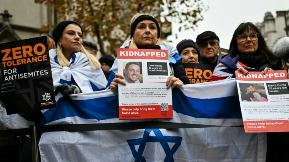 Tausende Menschen demonstrieren in London gegen Antisemitismus und für Israel