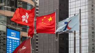 Borsa: Hong Kong negativa, apre a -0,77%