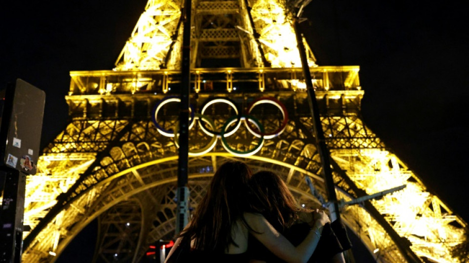 French minister ups ante in Eiffel Tower Olympic rings row