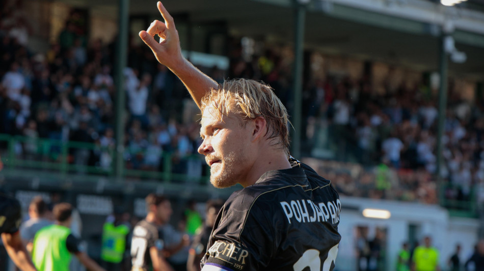 2-0 al Genoa, prima vittoria per il Venezia