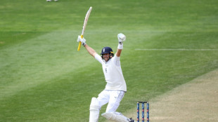 England on course for big win over NZ after Root hits century