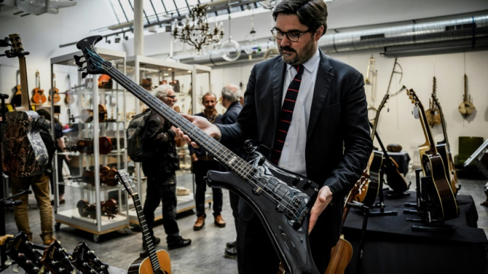 Un instrumento del bajista de The Who, subastado en Francia en 17.000 dólares