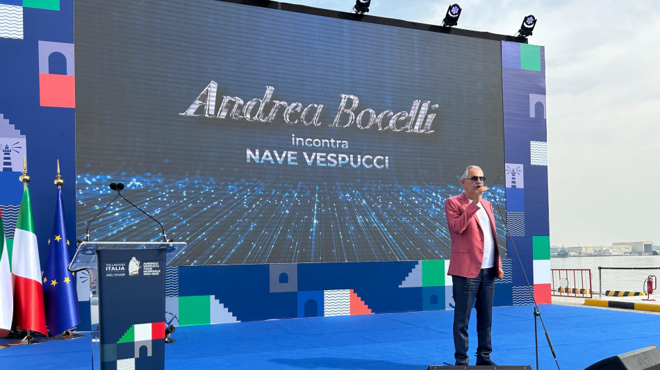 Andrea Bocelli emoziona il Villaggio Italia di Abu Dhabi