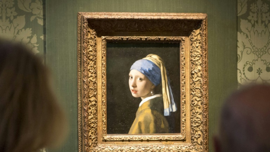 Stop 'counterproductive' attacks on famous paintings, says art world