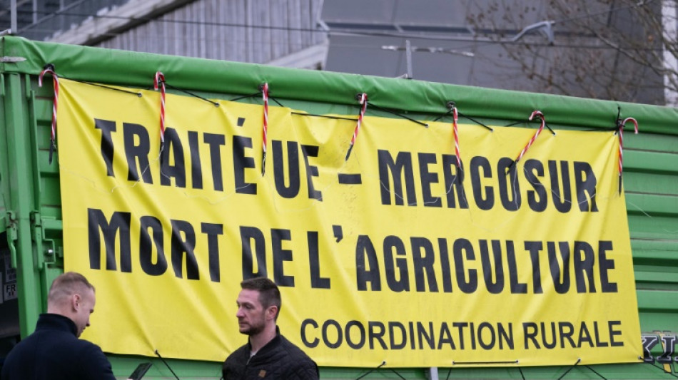 Frankreichs Regierung verhindert Bauernproteste in Paris 