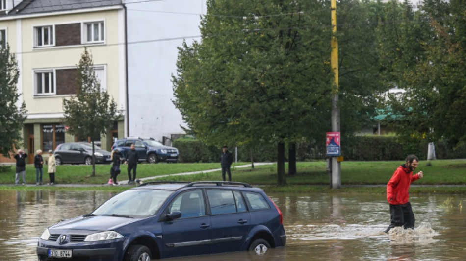 Czech city awaits the inevitable as floodwave looms