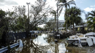 Furacão Milton deixa ao menos 16 mortos na Flórida, que começa a se reconstruir