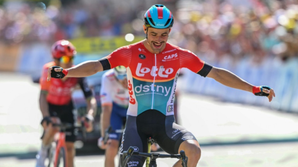 Berliner Tageszeitung - Campenaerts wins stage 18, Pogacar retains Tour ...