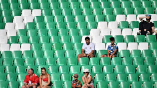 Estádios com pouco público marcam primeiros dias do futebol olímpico