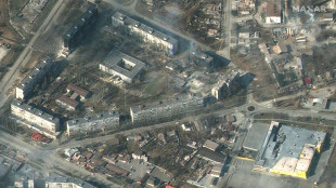 El ejército ruso bombardea una escuela que servía de refugio en Mariúpol, según autoridades locales