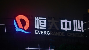 Gigante inmobiliario chino Evergrande suspende operaciones de bolsa