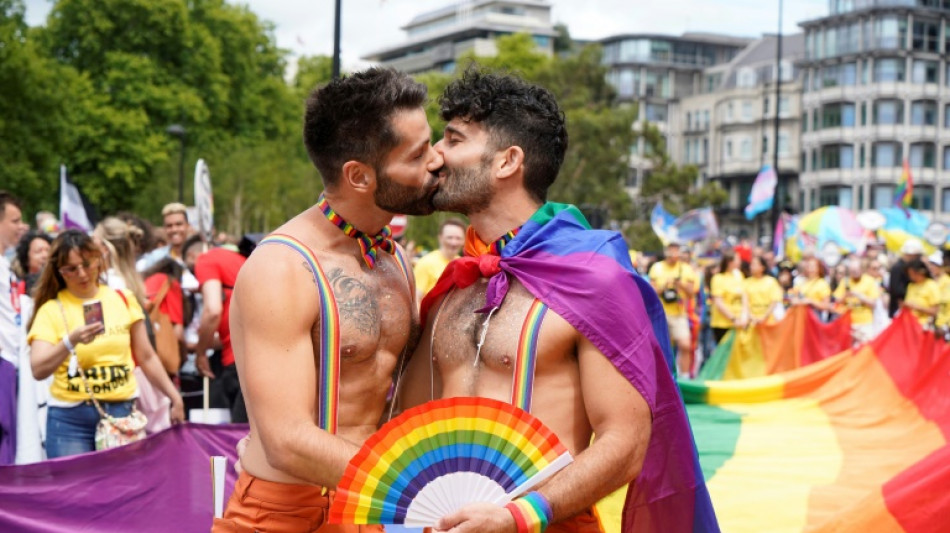 Foule arc-en-ciel à Londres pour les 50 ans de la Marche des fiertés