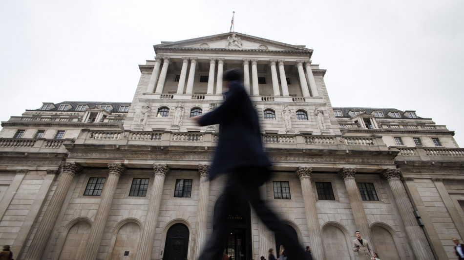 Bank of England lascia invariati i tassi in Gb al 4,75%