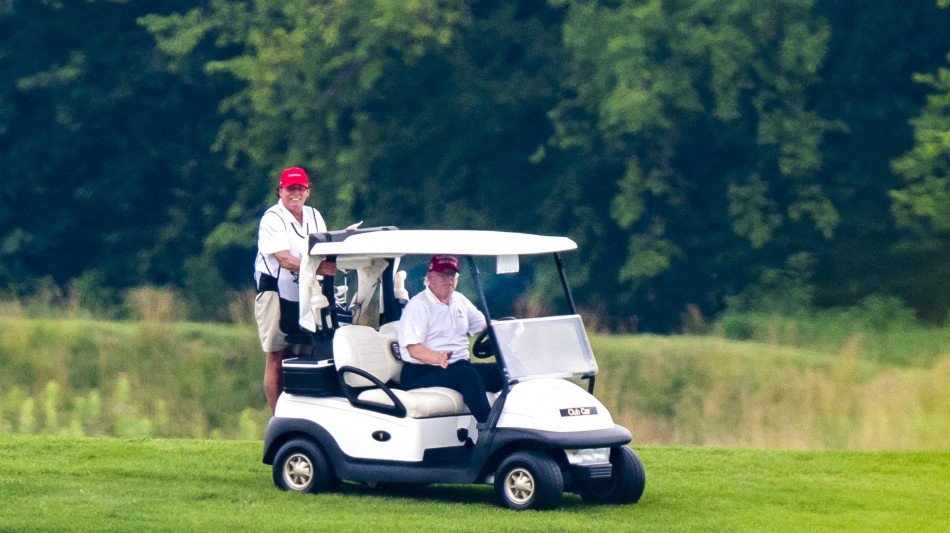 Spari vicino a campo da golf di Trump,'ex presidente al sicuro'