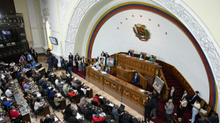 Parlamento de Venezuela posterga debate de polémica ley contra "el fascismo"