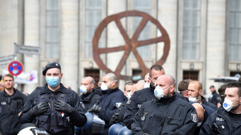 Berliner Tageszeitung Angriff Auf Zdf Team In Berlin