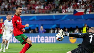 Siegtreffer in der Nachspielzeit: Guter Start für Portugal