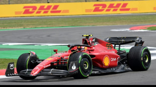 Carlos Sainz domina los primeros libres en Gran Bretaña