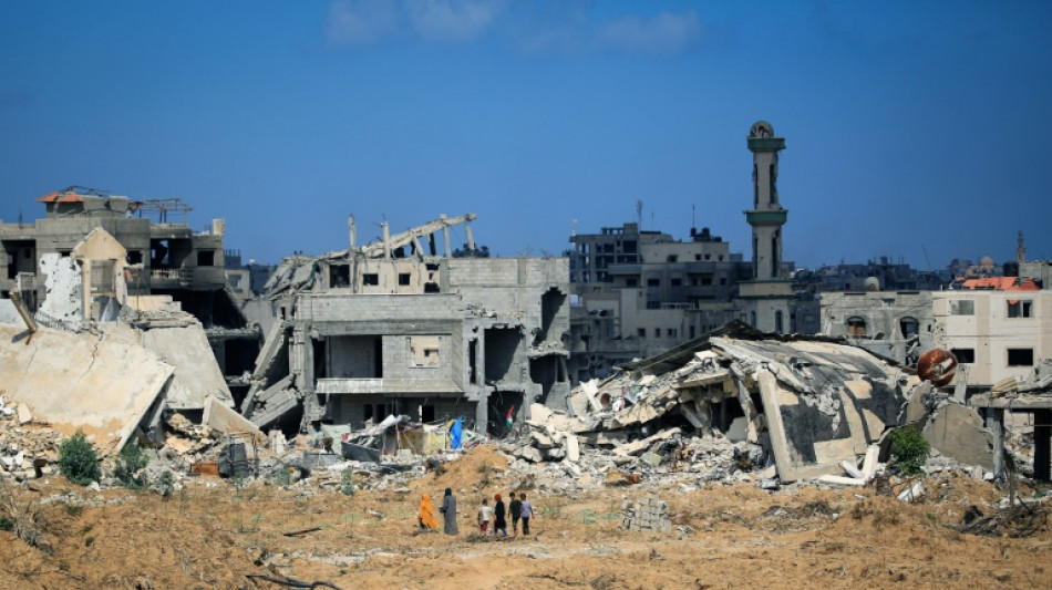 El ejército israelí bombardea Gaza después de una andanada de proyectiles lanzados hacia Israel