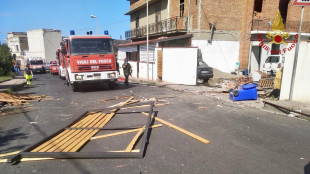 Esplosione in fabbrica fuoco d'artificio a Messina, feriti