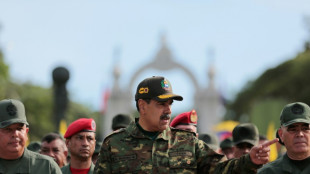 Militares de Venezuela cierran filas con Maduro