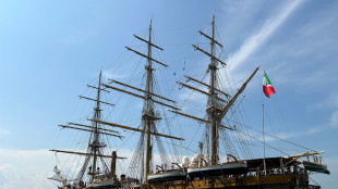 L'Amerigo Vespucci a Singapore, 25/ma tappa tour mondiale