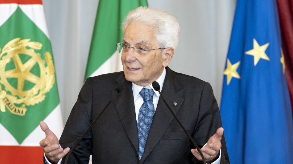 Mattarella, non si era e non si è stranieri a casa propria