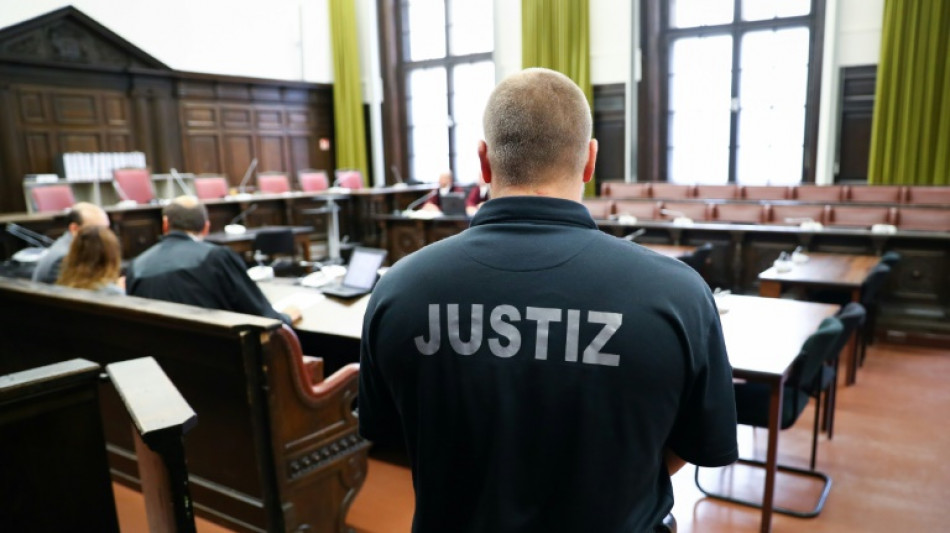 Wegen Beteiligung an Umsturzplänen: Prozess gegen Reichsbürger in Hamburg begonnen
