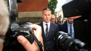 Acusado de violencia conyugal, Giggs habla de "choque involuntario" con su expareja