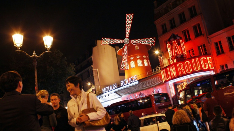 El Moulin Rouge anuncia próximo fin de espectáculo con serpientes