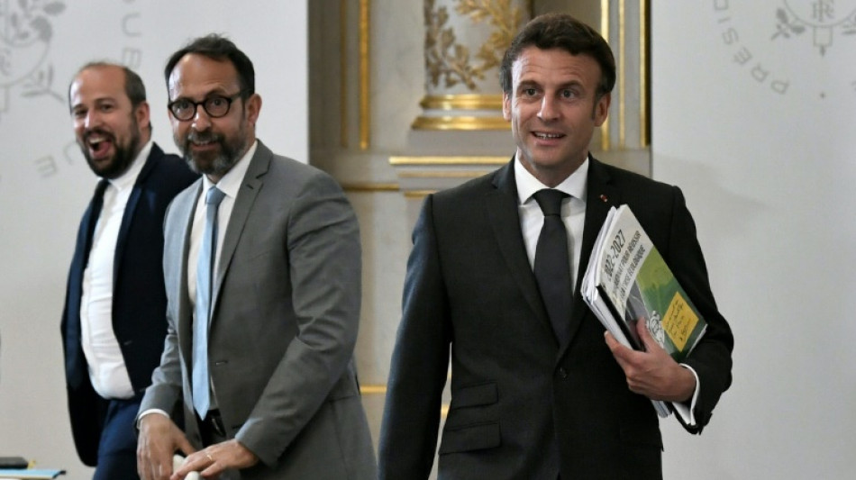 Macron reçoit des experts du climat pour préparer sa "planification écologique"