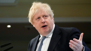 Fin de l'isolement, quatrième dose: Boris Johnson veut tourner la page du Covid-19