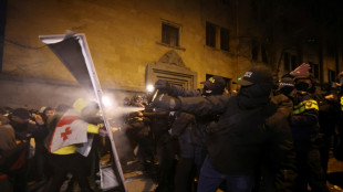 Georgien: Polizei geht erneut mit Wasserwerfern gegen Demonstranten vor