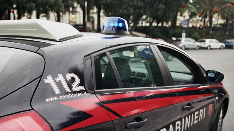 Ferisce gravemente a coltellate ex fidanzata, arrestato