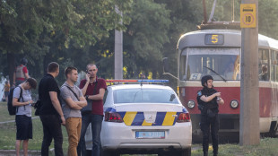 Kiev, raid russo a Dnipro contro un palazzo, 1 morto e 12 feriti