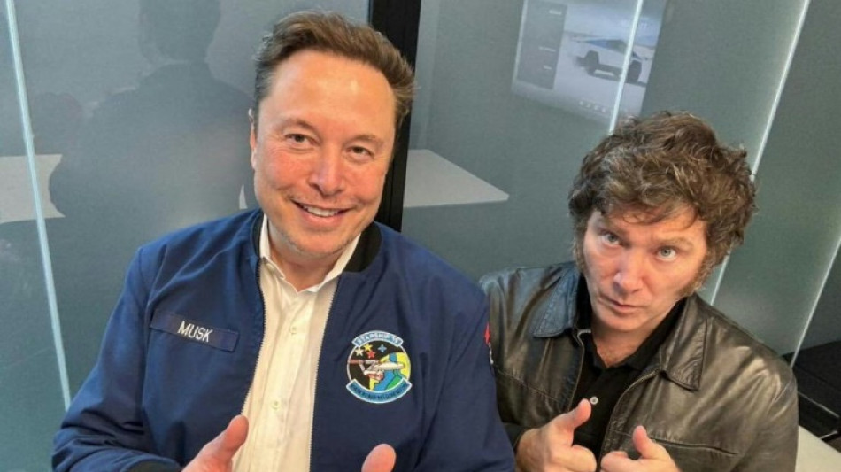 Presidente de Argentina Javier Milei se reúne con Elon Musk en EEUU