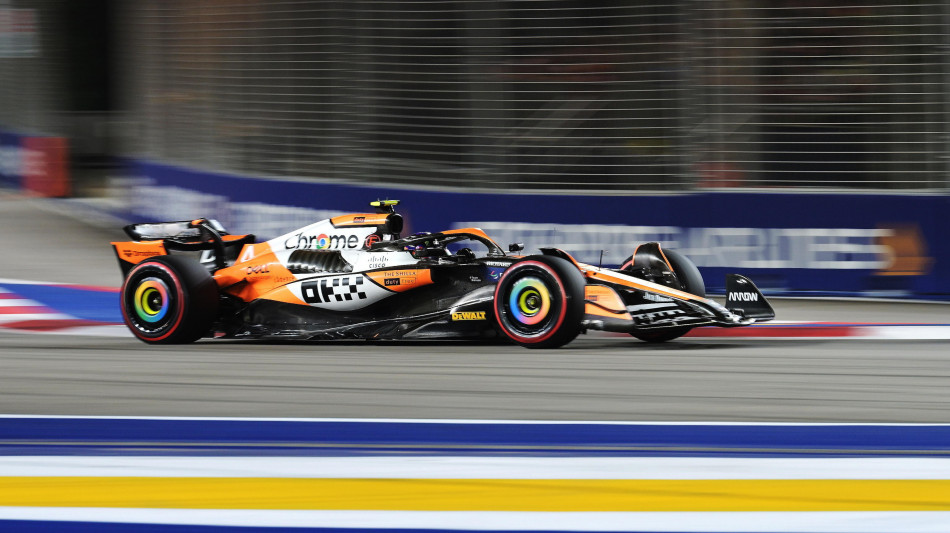 A Singapore Lando Norris in pole position