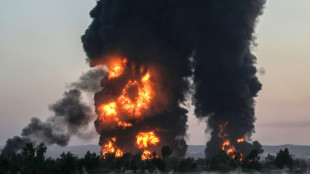 Fire at Iraqi oil refinery injures 10: civil defence