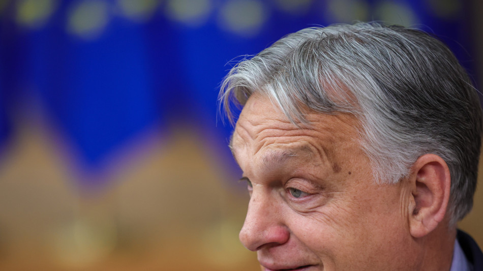 Orban per ora conferma il veto su aiuti militari Ue a Kiev