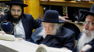 Asistencia masiva en el funeral en Israel del influyente rabino Kanievsky 