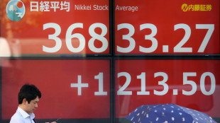 Borsa: Asia in rosso in scia Nasdaq, Europa attesa fiacca