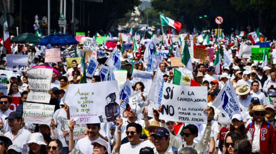 Tausende Studierende protestieren gegen geplante Justizreform in Mexiko 