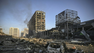 La guerra entra en Kiev con el bombardeo de un centro comercial