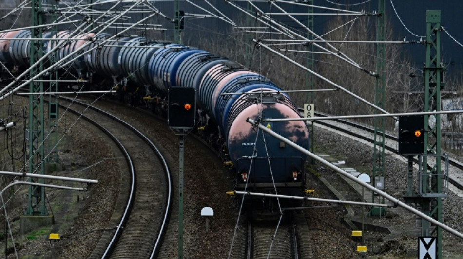 In Karlsruher Bahnhof auf Güterzug geklettert: Mann erleidet tödlichen Stromschlag