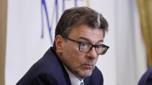 Giorgetti, anche le banche contribuiranno a finanza pubblica