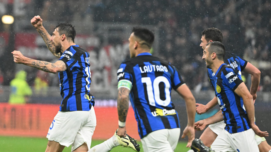 Scudetto Inter: Milano in festa, migliaia in Piazza Duomo