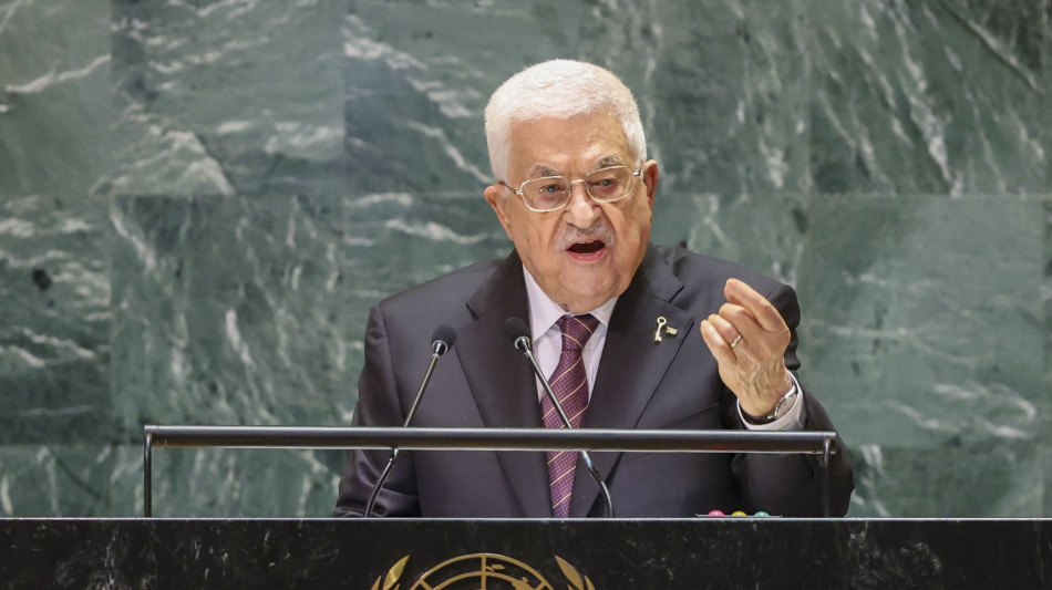 Abu Mazen, 'il mondo smetta di inviare armi a Israele'